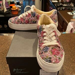 Betsey Johnson Sidny Sneakers Size 9 - Like New except for soles